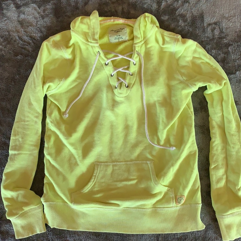 Women’s American eagle sweatshirt.